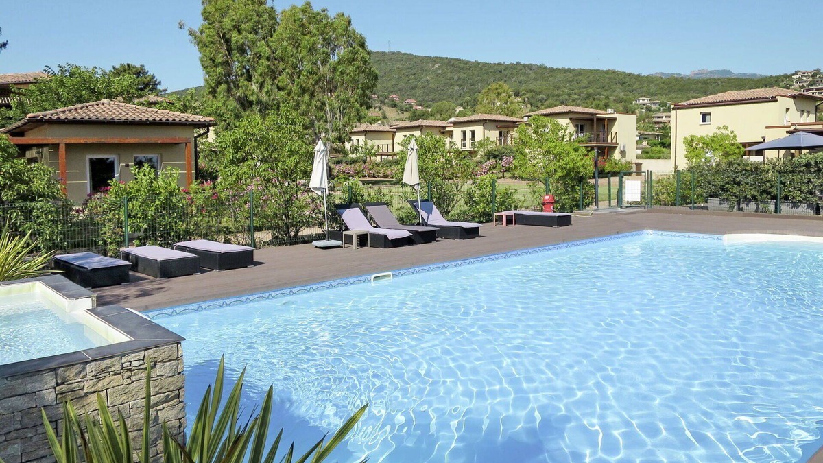 Favone Apartment | Nice apartment for 4 guests with pool, WIFI, A/C, TV, terrace and pets allowed