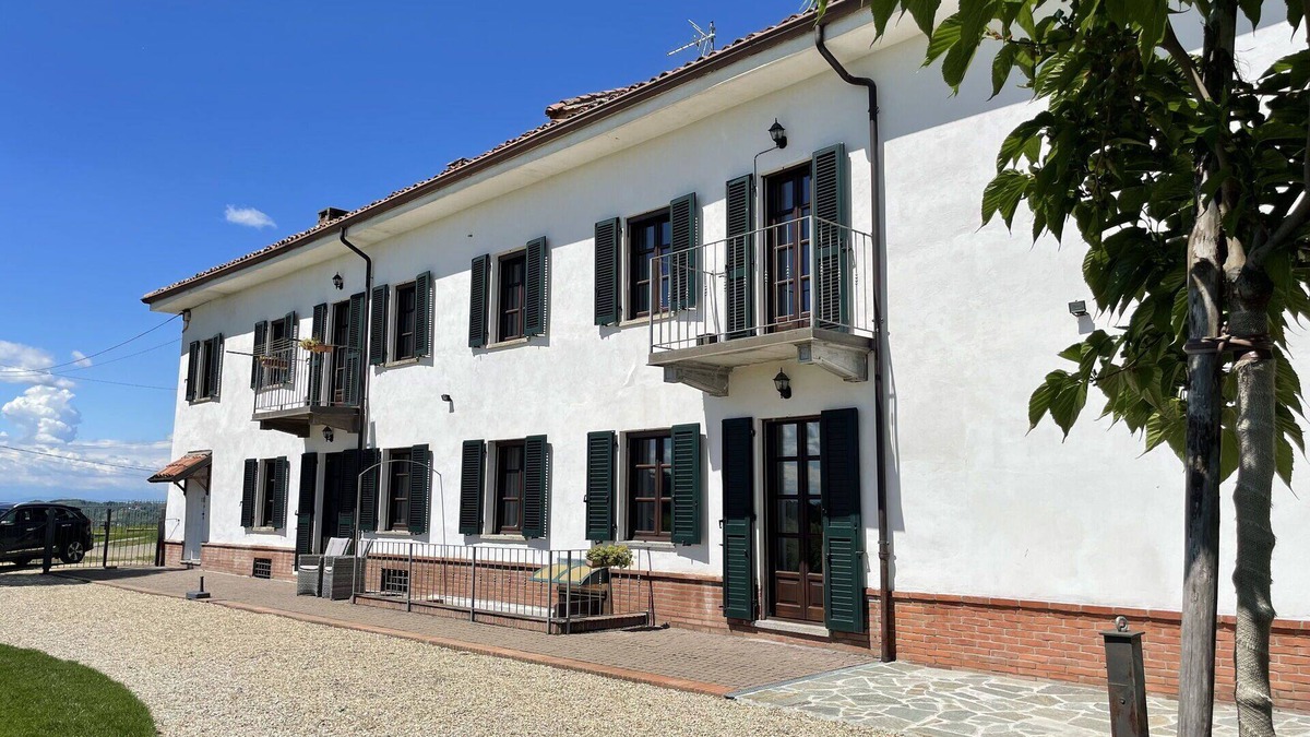 Isola d'Asti Apartment | Nice apartment for 4 guests with WIFI, TV, terrace and panoramic view, close to Asti