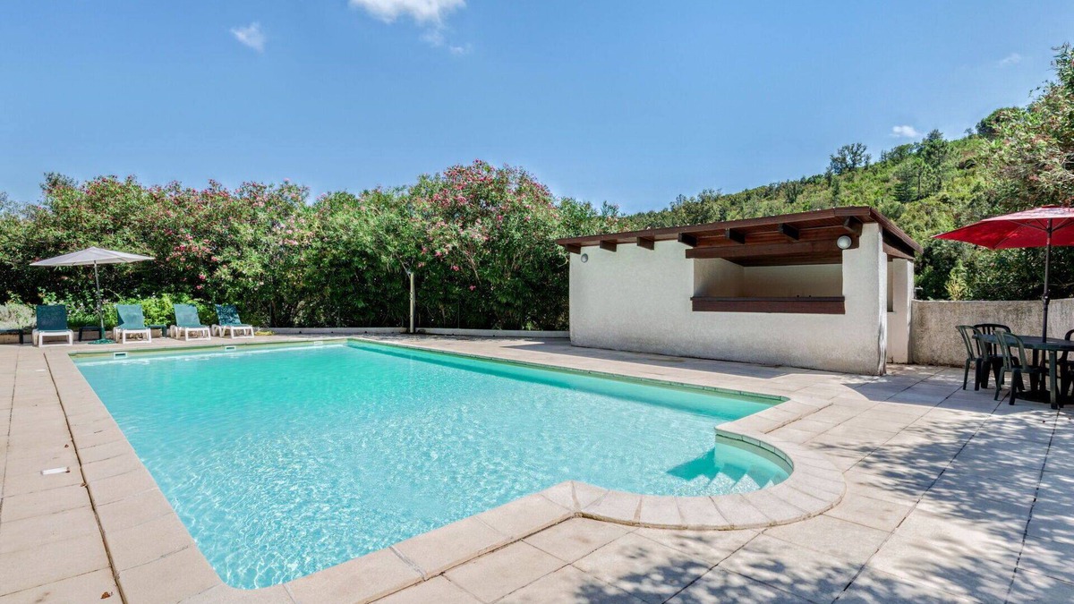 Pietroso Apartment | Nice apartment for 10 people with A/C, pool, WIFI, TV, patio, pets allowed and panoramic view