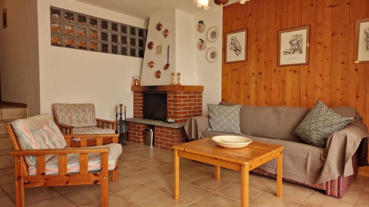 Airolo Apartment | Nice apartment for 4 guests with WIFI, TV, patio and panoramic view