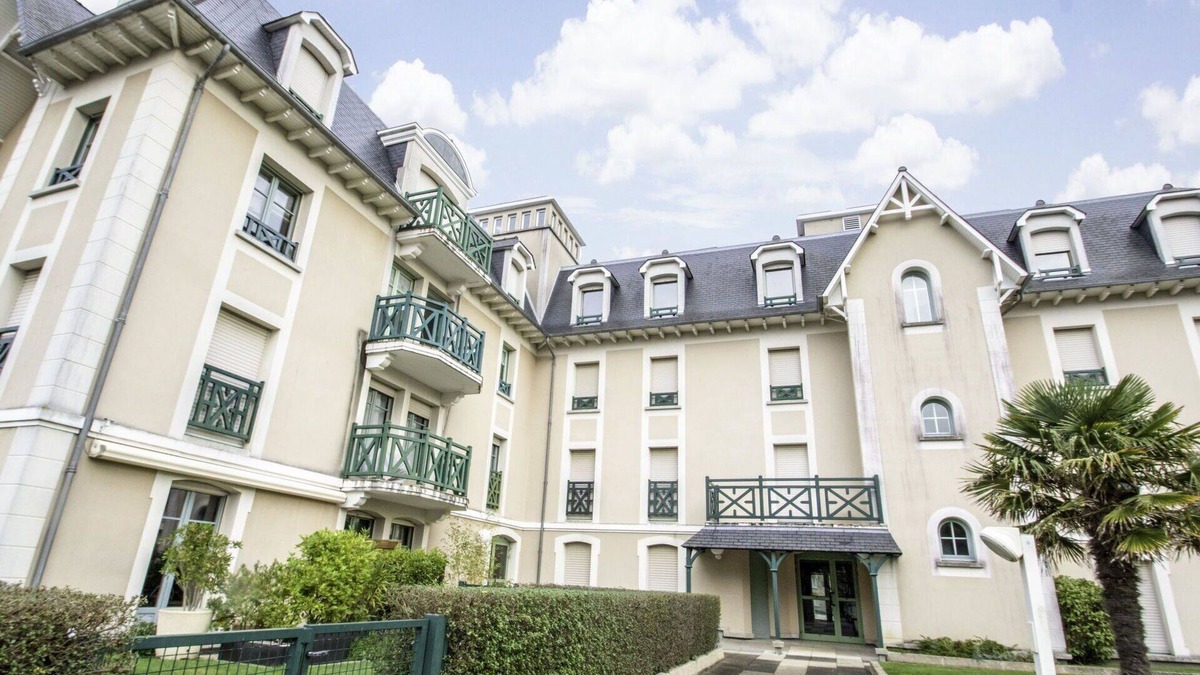 Saint-Igneuc Apartment | Nice apartment for 4 guests with WIFI, TV, patio and pets allowed