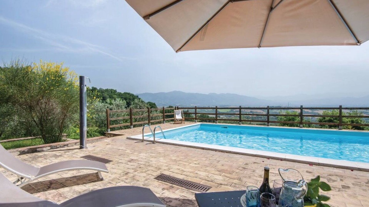 Fornole Apartment | Nice apartment for 4 guests with pool, WIFI, A/C, TV and veranda