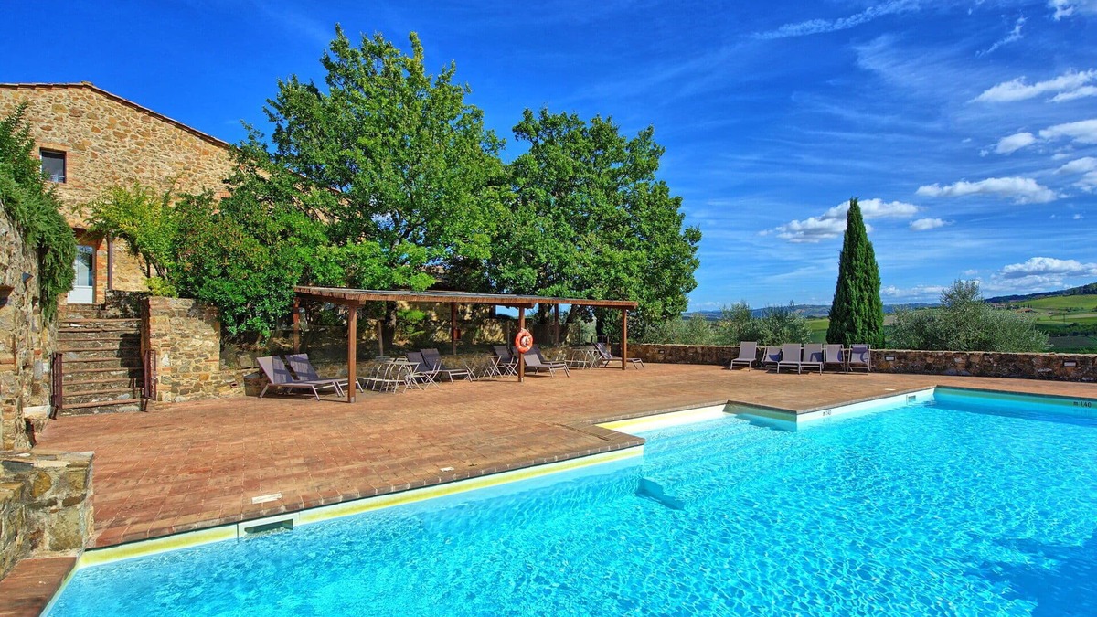 Montalcino Apartment | Nice apartment for 4 people with pool, A/C, TV, pets allowed and panoramic view