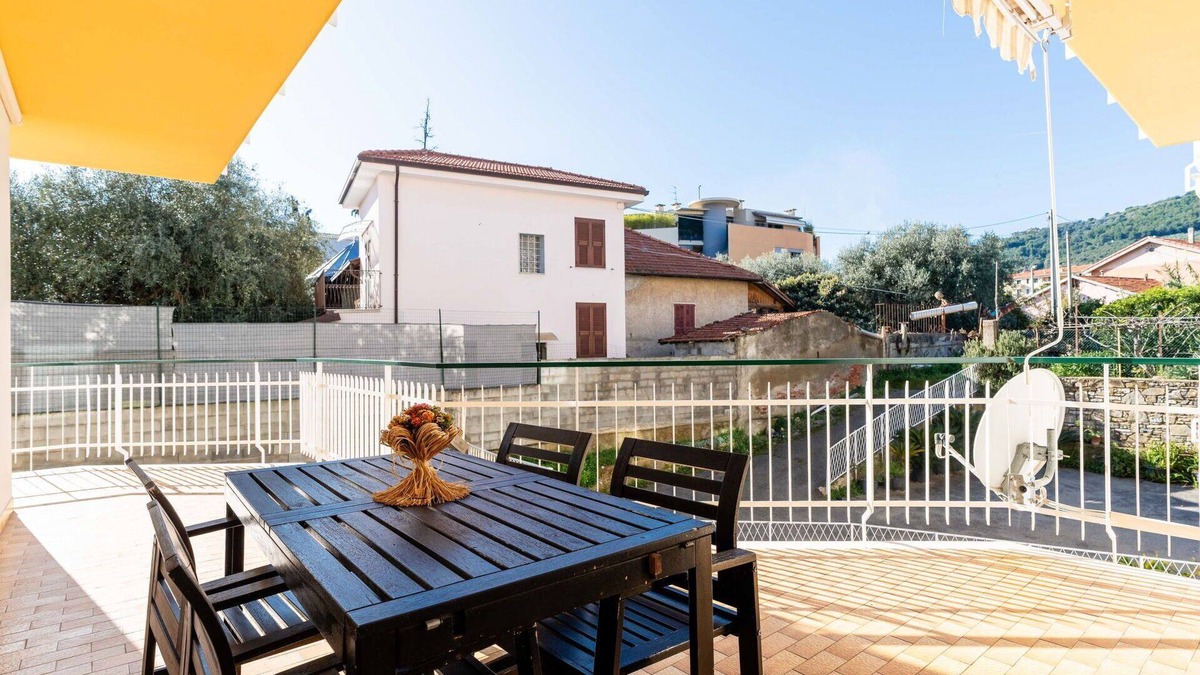 Taggia Apartment | Nice apartment for 6 guests with WIFI, balcony and pets allowed