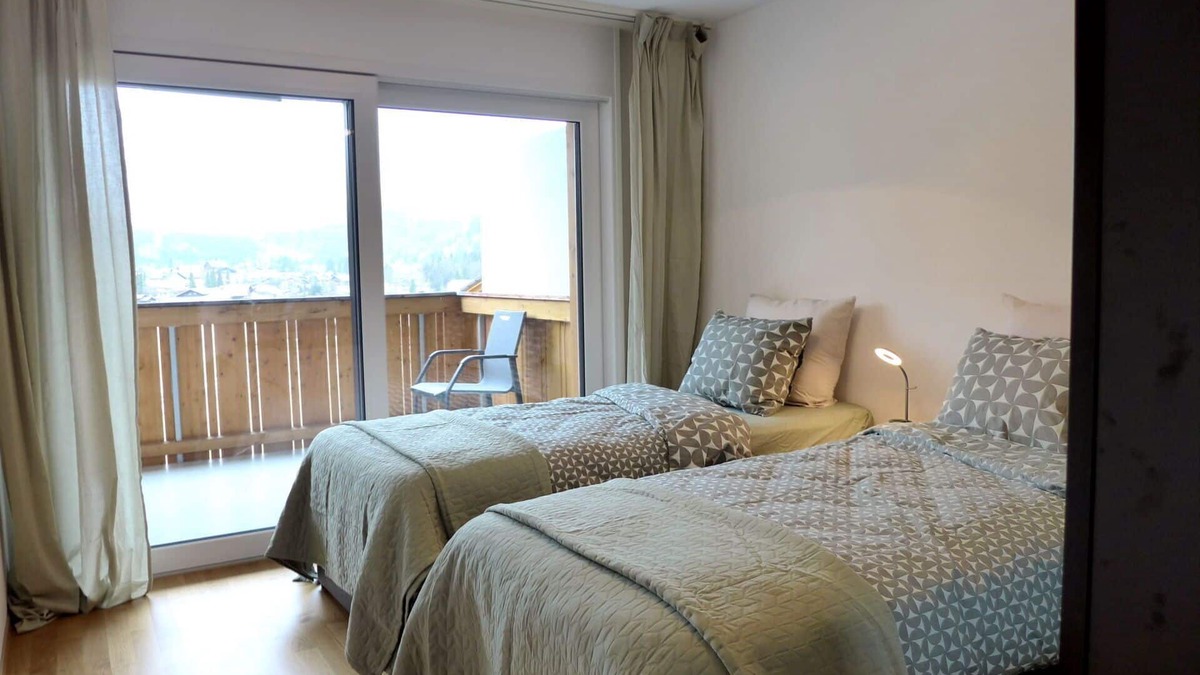 Blausee Apartment | Nice apartment for 4 guests with WIFI, TV, balcony, pets allowed and panoramic view