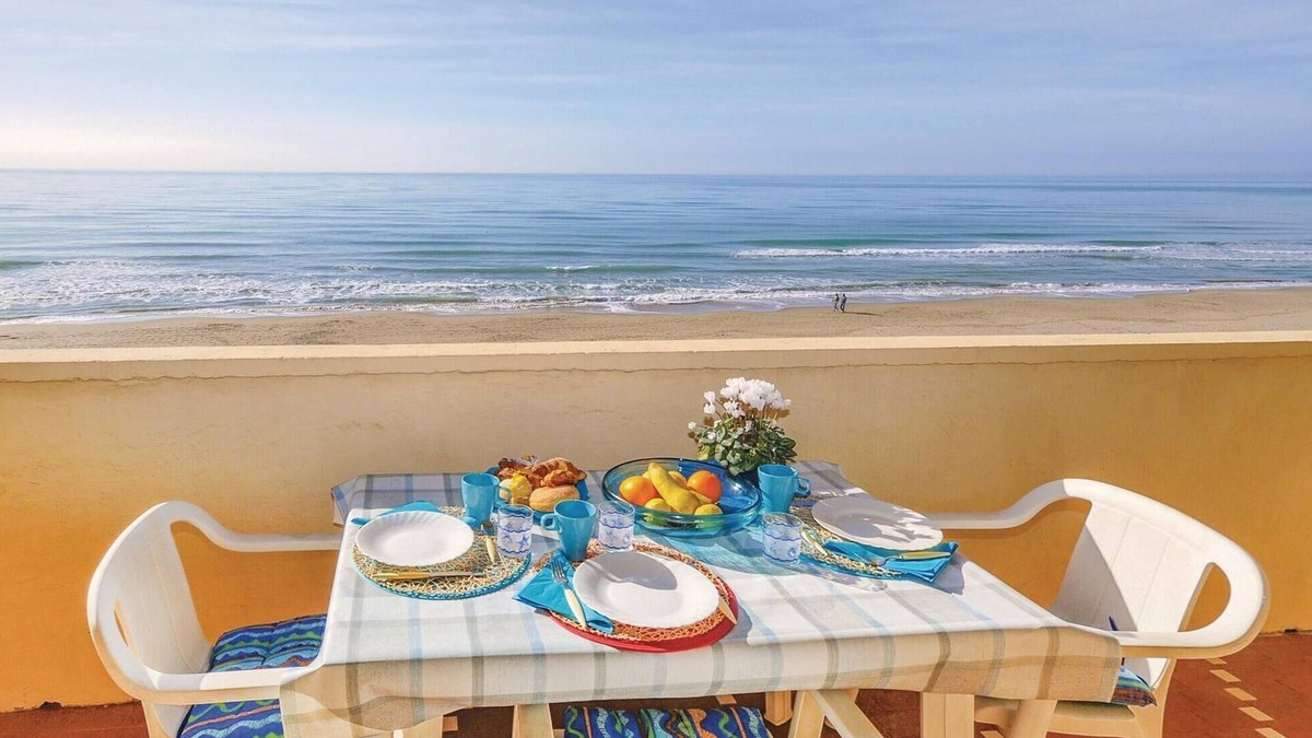 Torvaianica Apartment | Nice apartment in Torvajanica -RM-