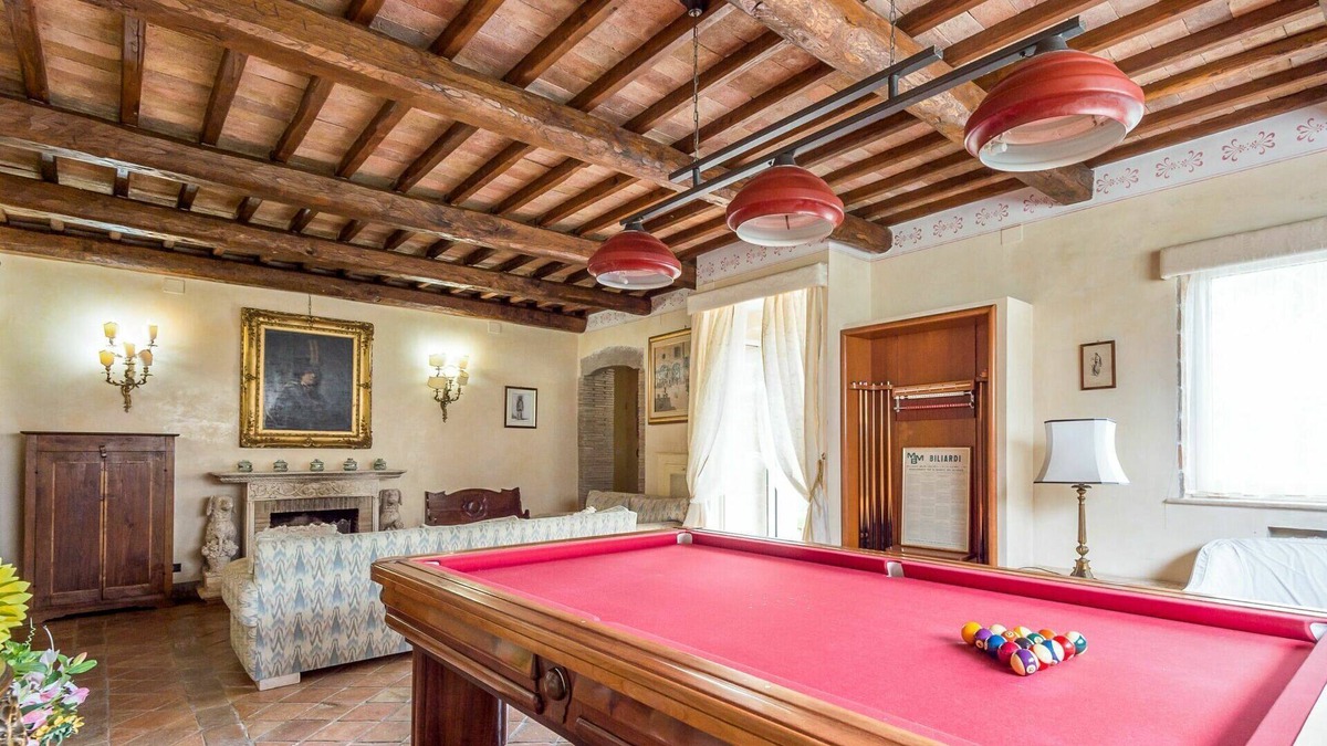 Rocca di Papa Villa | Nice apartment in villa for 9 guests with A/C, private pool, WIFI, TV, patio and parking