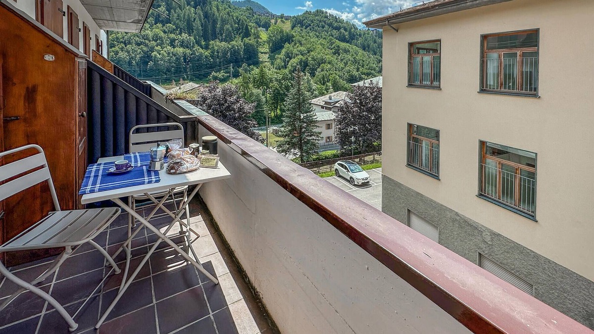 Lanzada Apartment | Nice apartment in Lanzada with WiFi