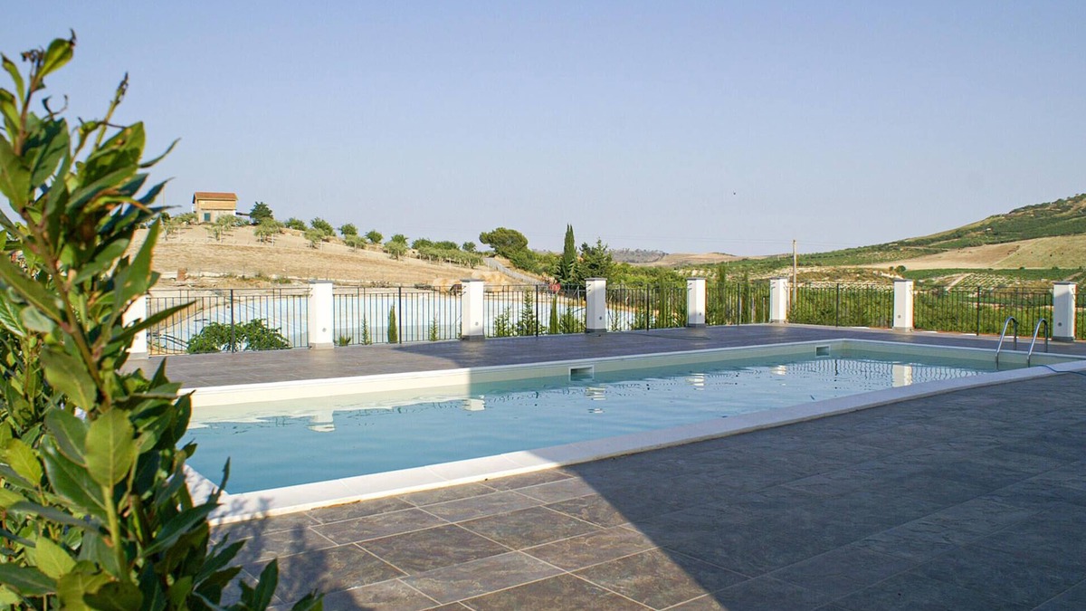 Mazzarino Apartment | Nice apartment in Mazzarino with WiFi