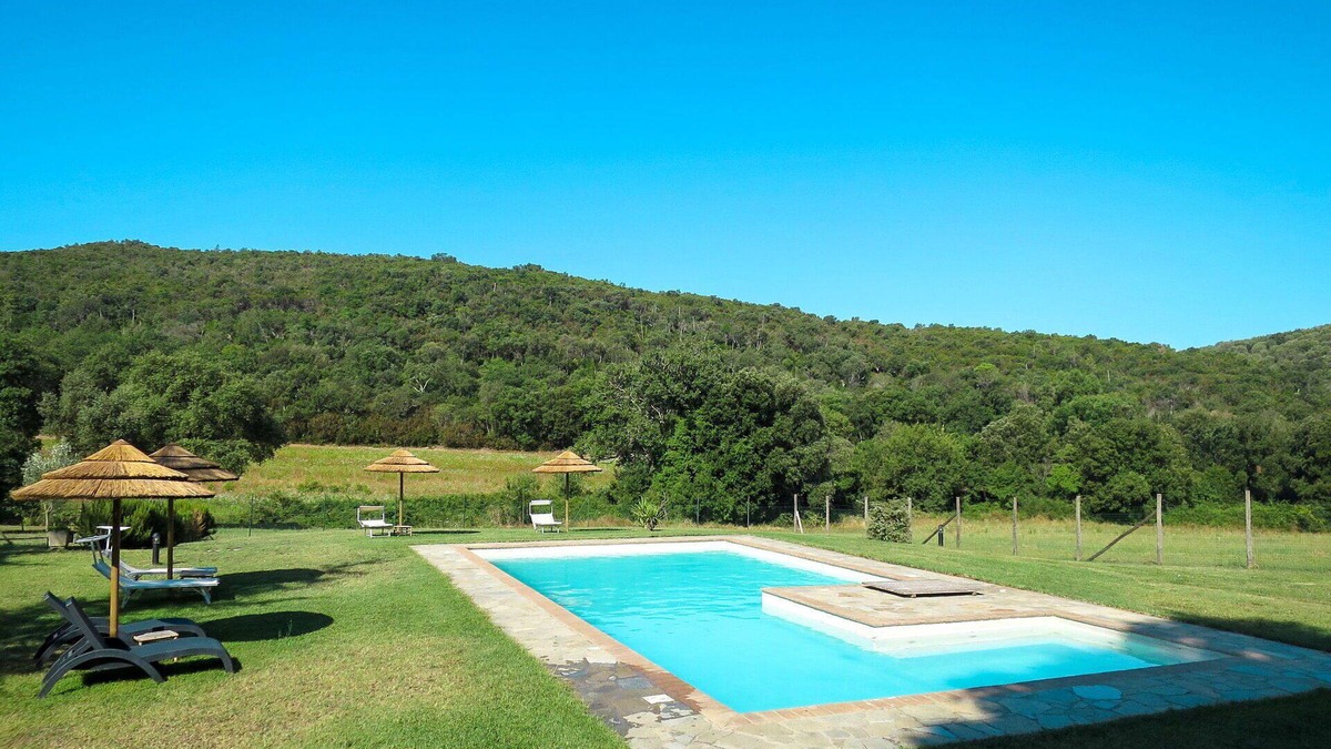 Montorsaio House | Nice apartment in villa with pool, WIFI, TV, patio, pets allowed and panoramic view