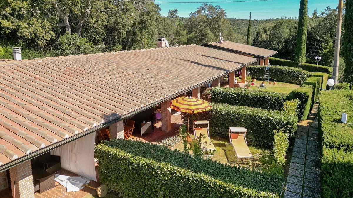 Massa Marittima House | Nice apartment in villa for 6 people with A/C, WIFI, TV, terrace and pets allowed