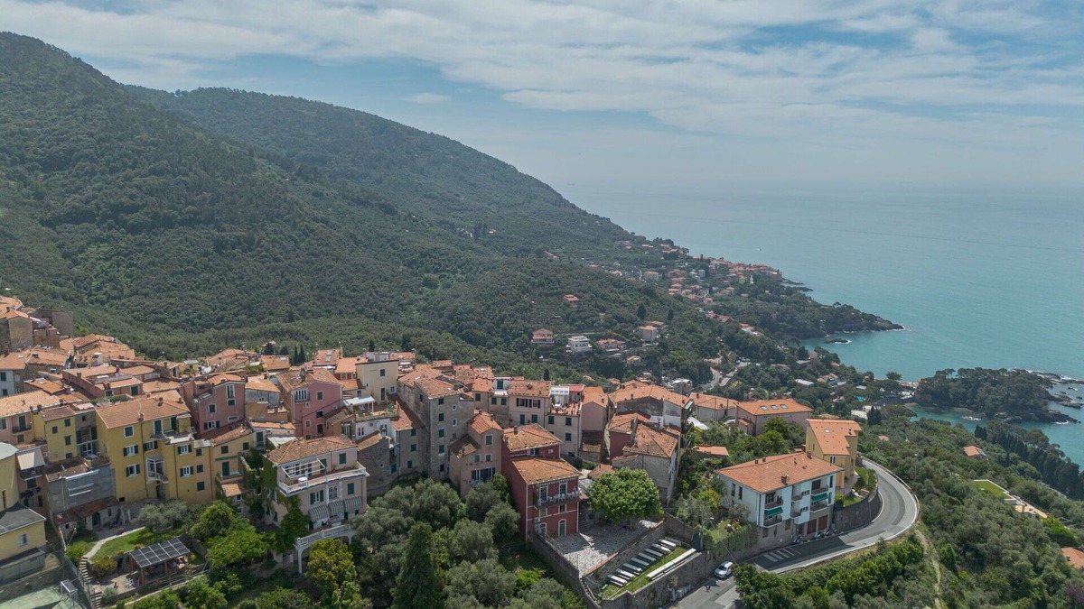 Stazzema Apartment | Nice apartment for 4 people with A/C, WIFI, TV and terrace