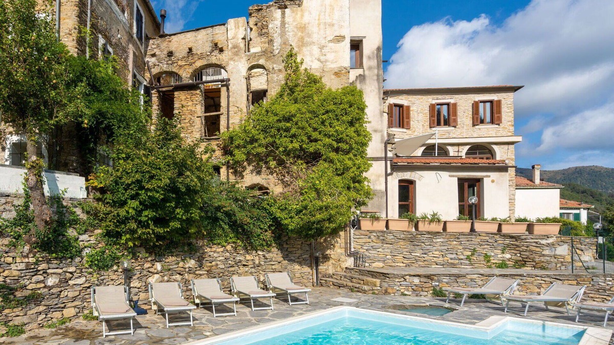 Novelli Apartment | Nice apartment for 6 people with WIFI, pool, patio, pets allowed and panoramic view