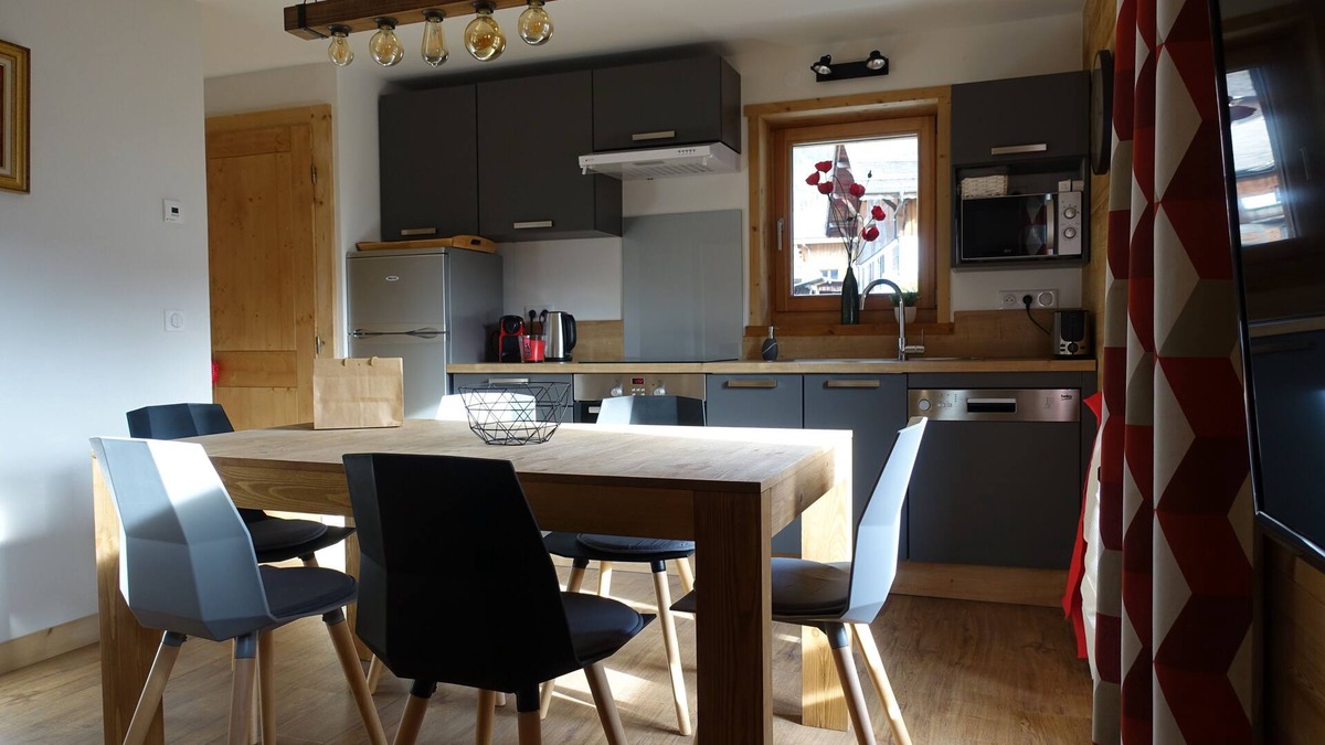 Morzine Apartment | Nice apartment T3 RECENT 6/8 people in chalet village center