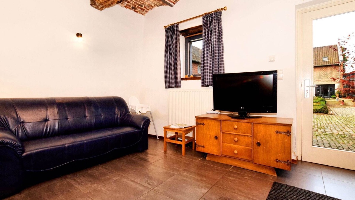 Richelle House | Nice apartments in a monumental square farm.