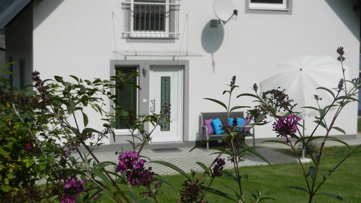 Rottenmann Apartment | Nice Appartment with garden and mountainview for 2 adults and a baby