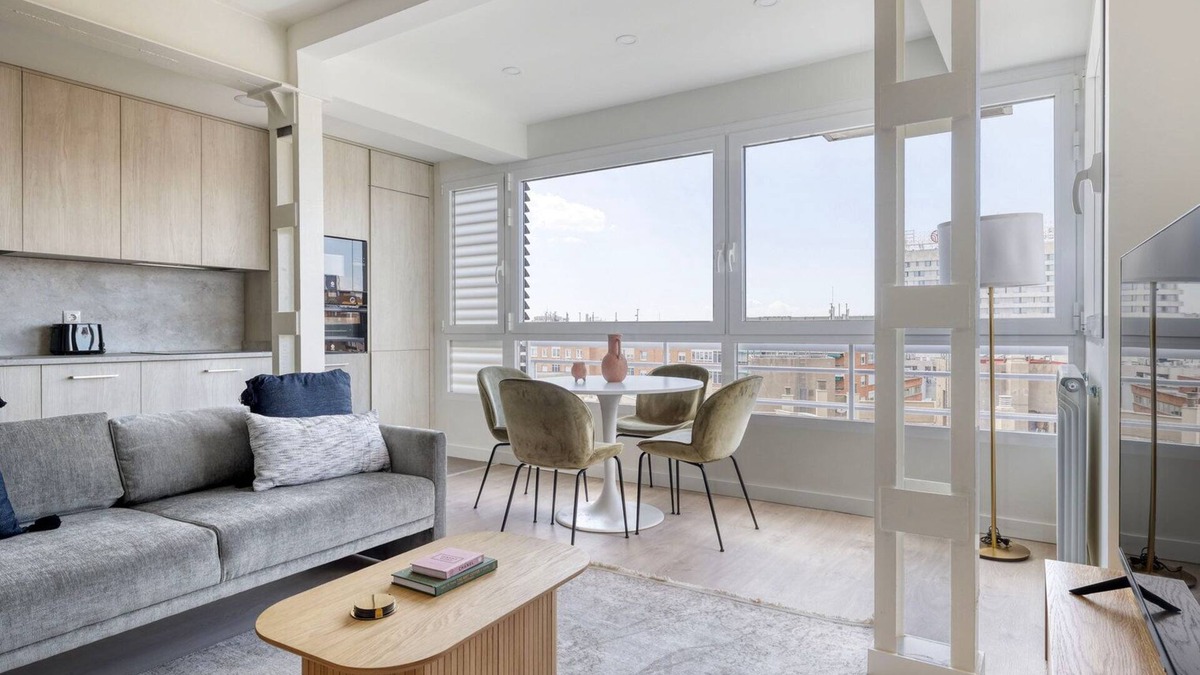 Hispanoamerica Apartment | Nice Bernabéu 2BR w/Rooftop Pool & Doorman, by Blueground