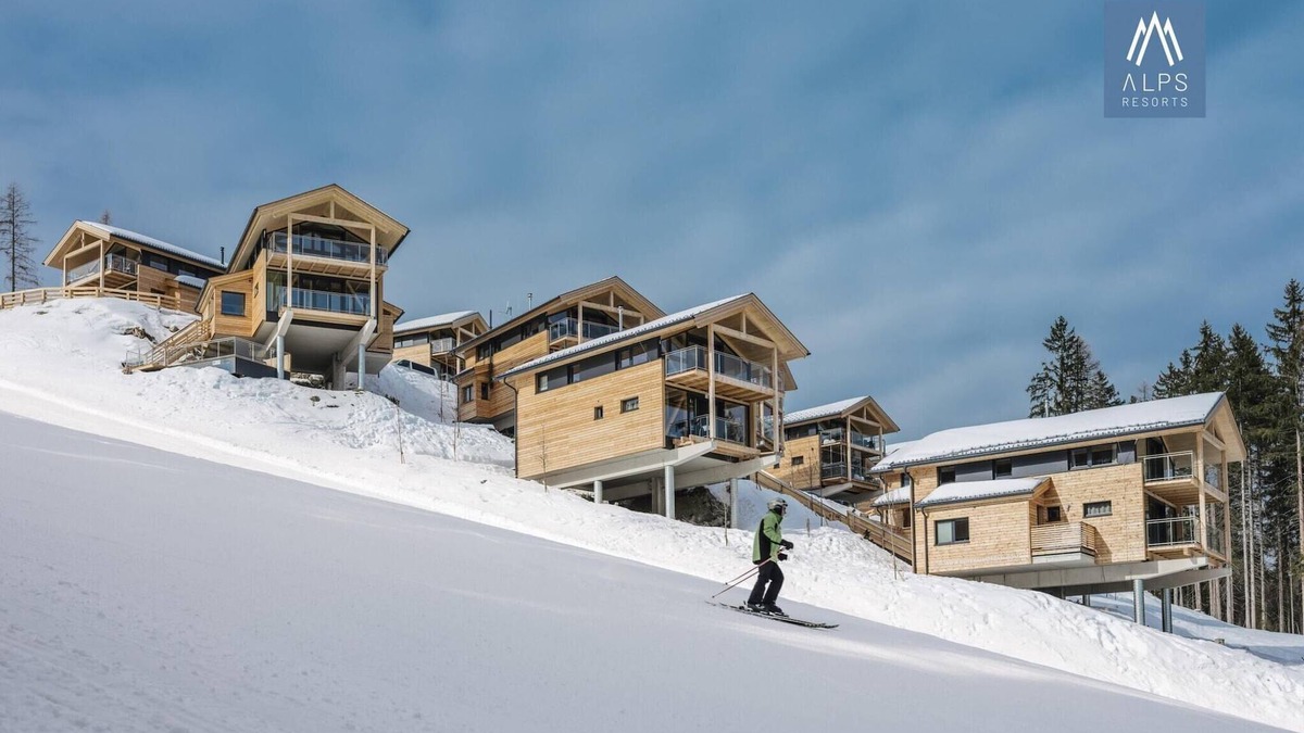 Pichl-Preunegg Ski Chalet | Nice chalet with balconies
