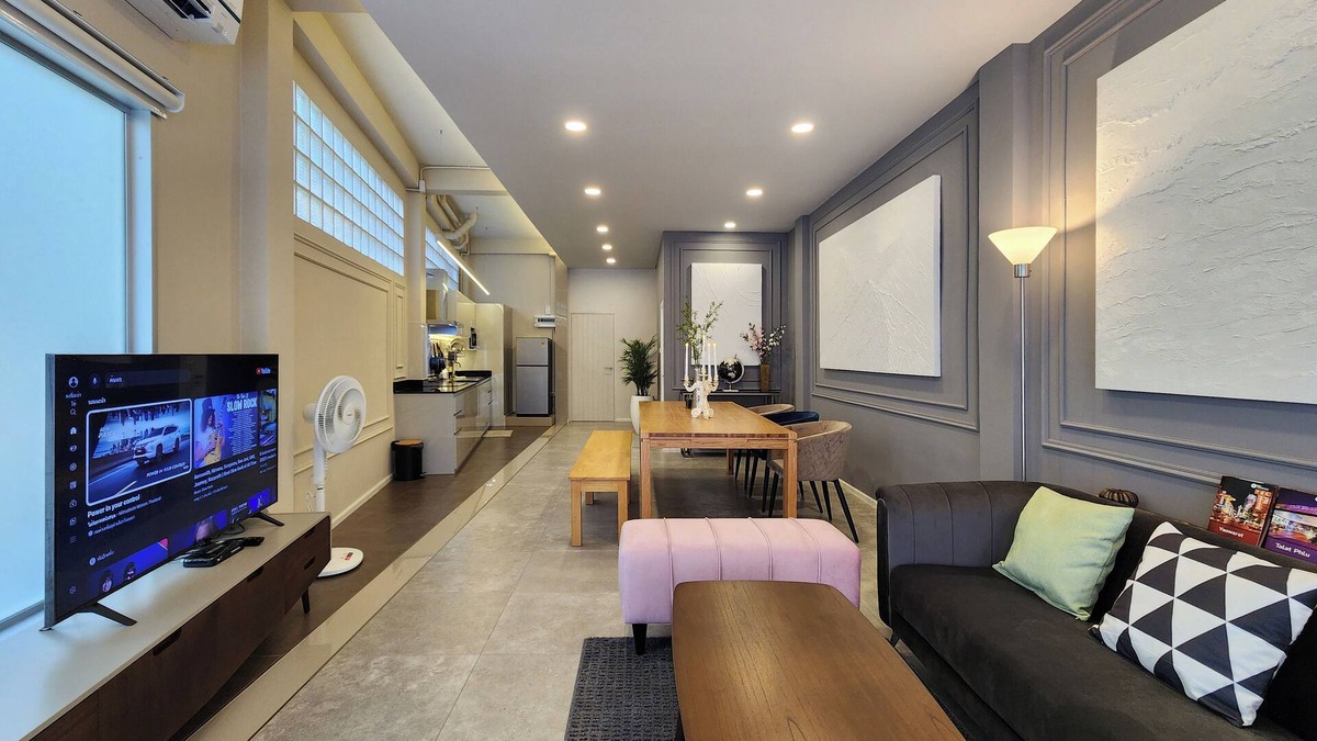 Talat Phlu House | Nice Decorated townhouse in local neighborhood, 10 minutes walk to BTS
