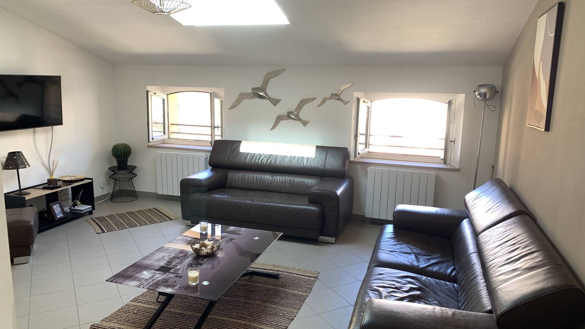 Old Town Apartment | Nice flat 2 bedrooms 2 bathrooms 75m2 4* historic center of Toulon