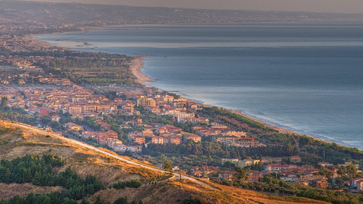 Pineto Apartment | nice ground floor 20 meters from the sea and pine forest