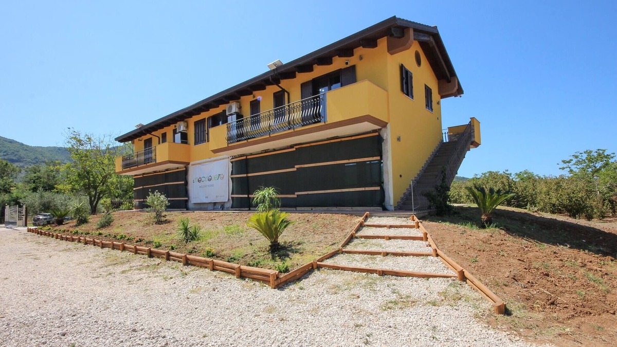 Giffoni Valle Piana House | Nice home in Giffoni Valle Piana