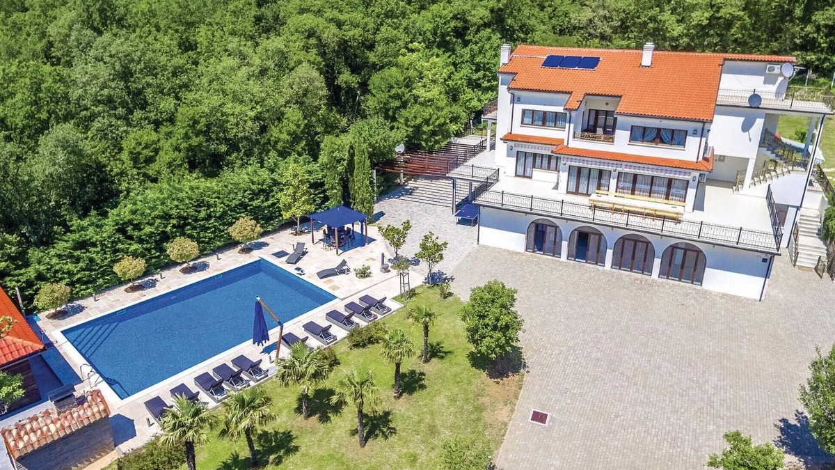 Bribir House | Nice home in Bribir with sauna