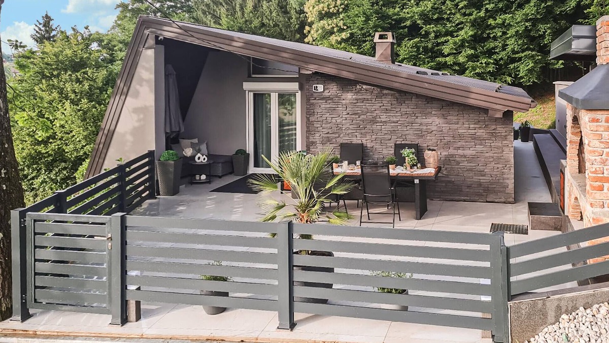 Karlovac House | Nice home in Karlovac with WiFi