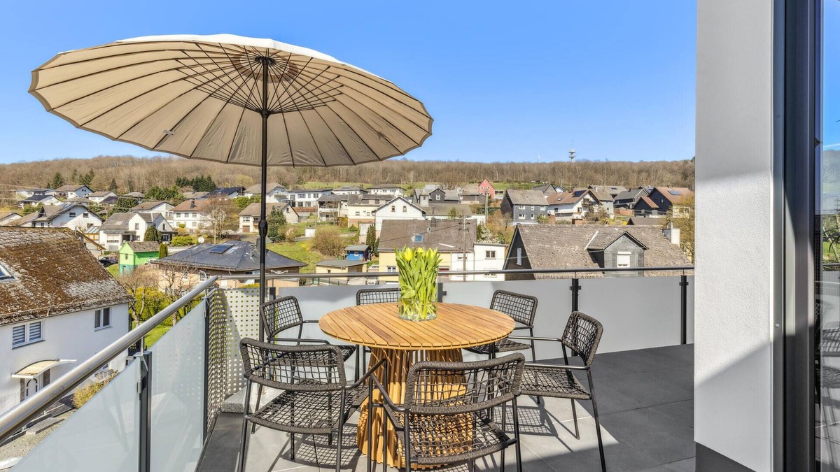 Kirchen House | Nice home in Kirchen - Sieg with WiFi