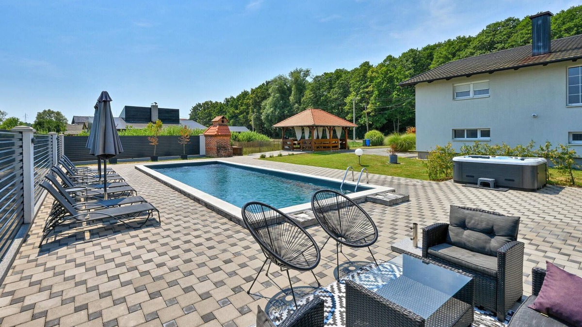 Municipality of Krizevci House | Nice home in Krizevci