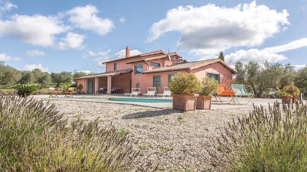 Viterbo House | Nice home in Montefiascone VT