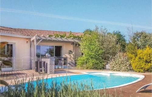La Roche-Chalais House | Nice Home In St-Michel-L'eclusele-
