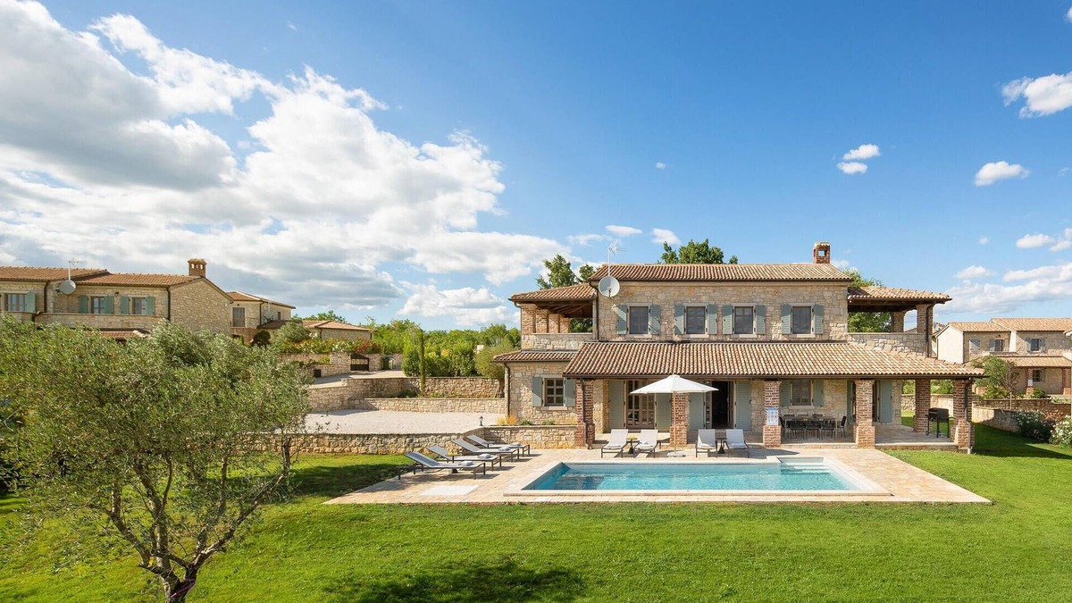 Sveti Lovrec House | Nice home in Sv. Lovrec with WiFi