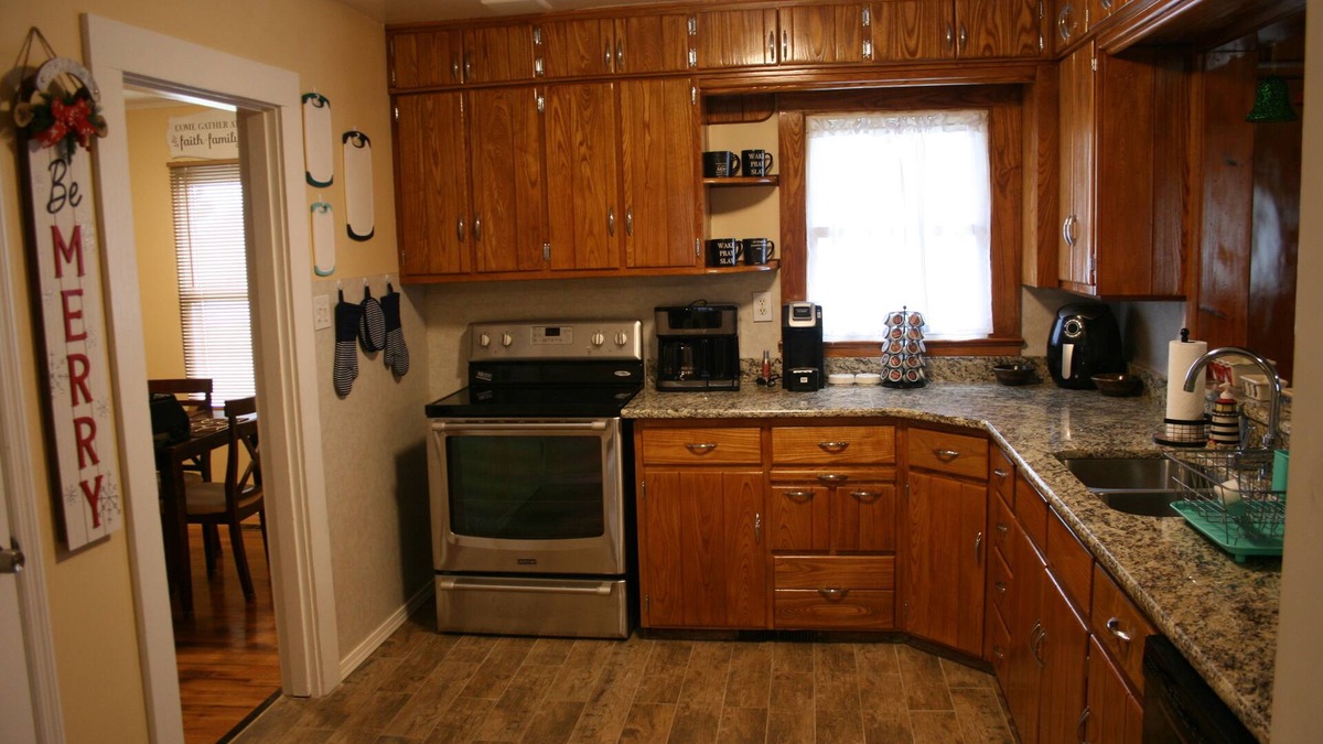 Maryville House | Nice Home Located Near The Smokie Mountains and The Dragon