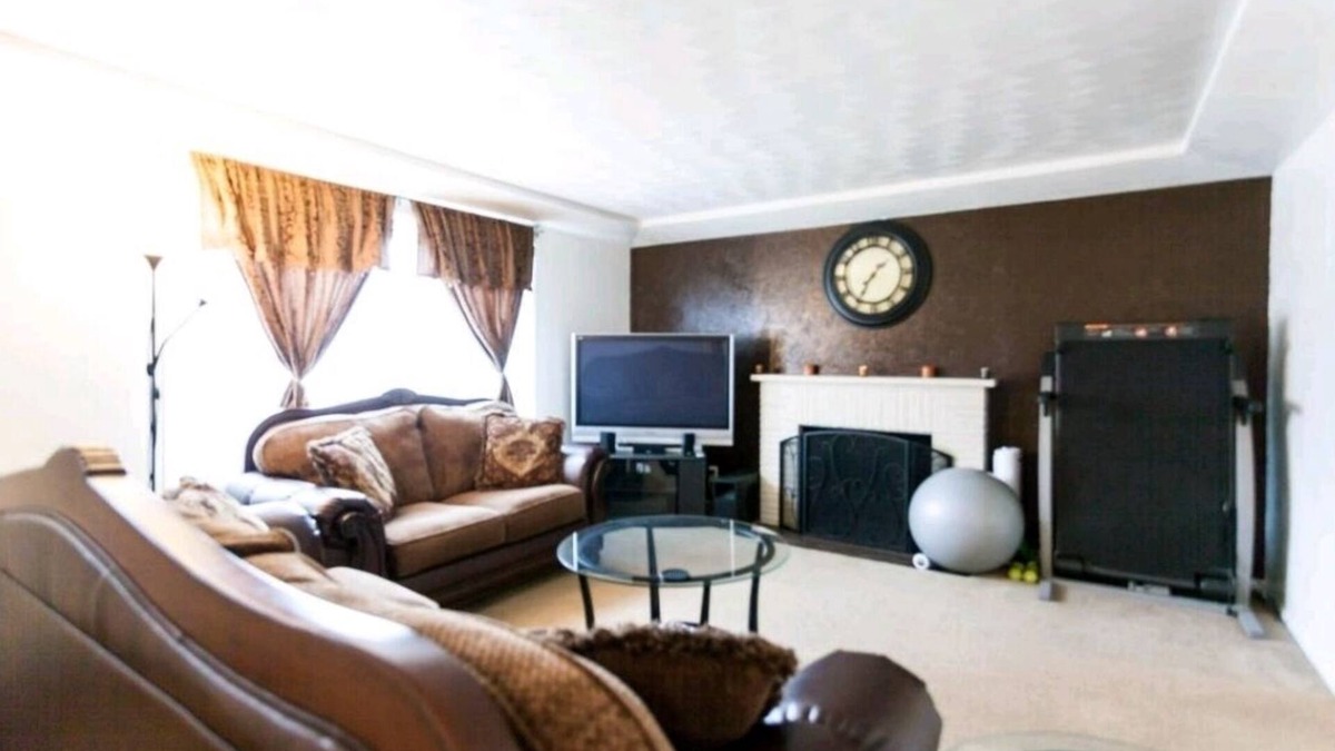 Hilltop House | Nice House Available