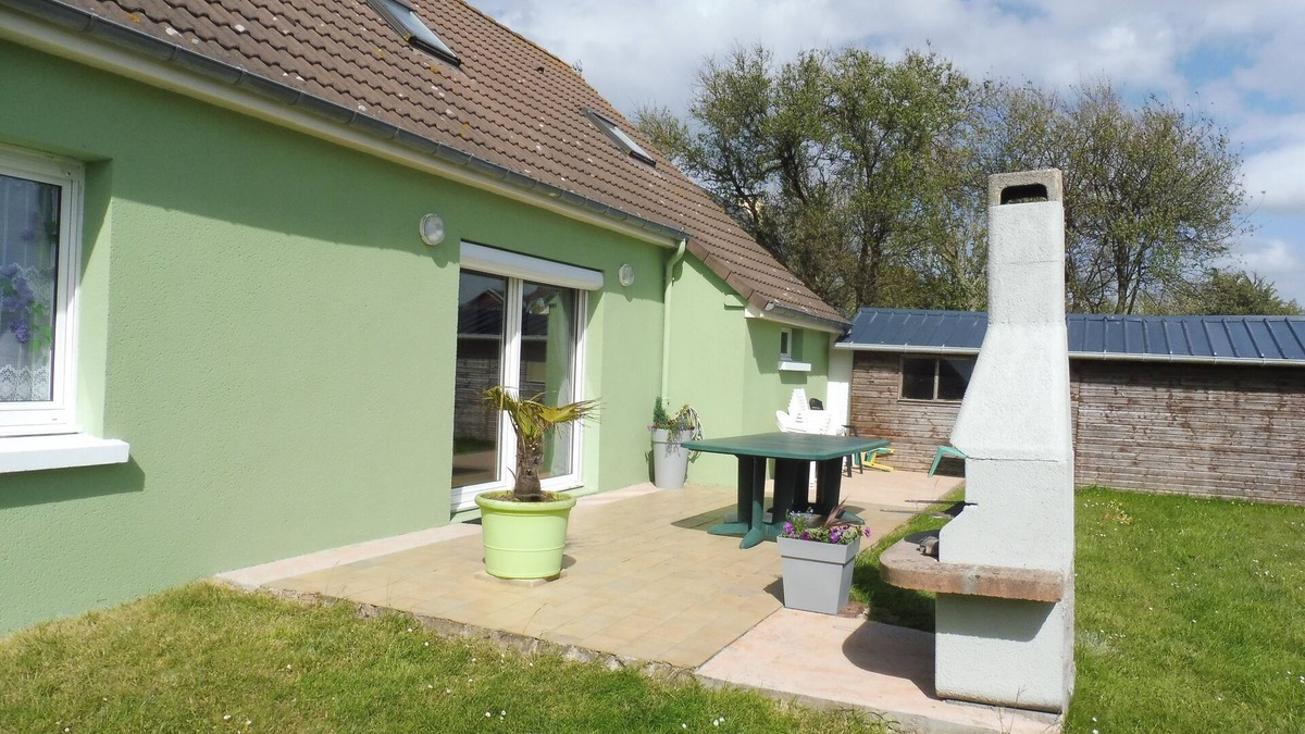Sainte-Marie-du-Mont House | Nice house in UTAH BEACH - 4 to 8 persons, fenced garden