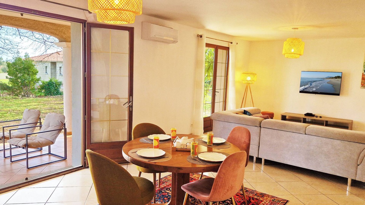 Querciolo Villa | Nice house on wooded plot 5 min from the sandy beach/air conditioning and wifi