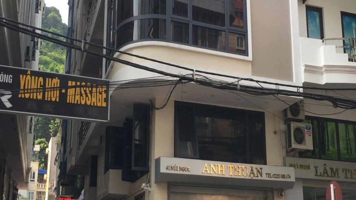 Cat Hai Hotel | Nice private room, great location, best service