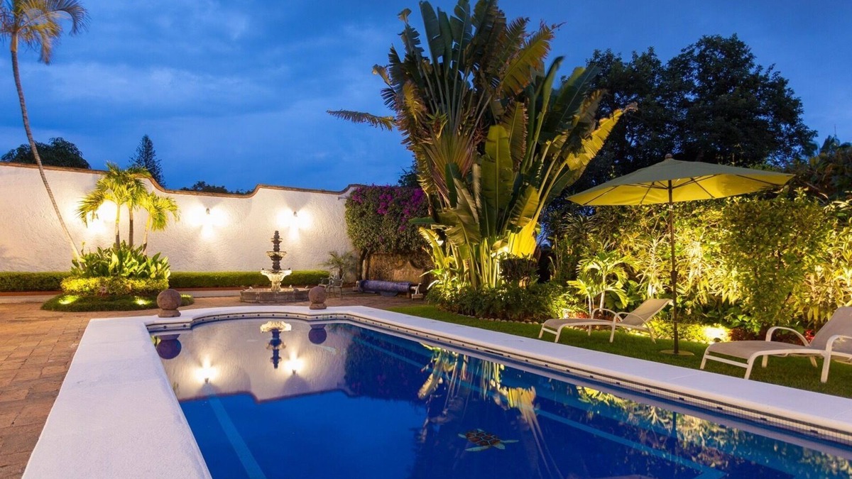 Cuernavaca House | Nice property Colonial-Modern Stlye with a beautiful garden for events.