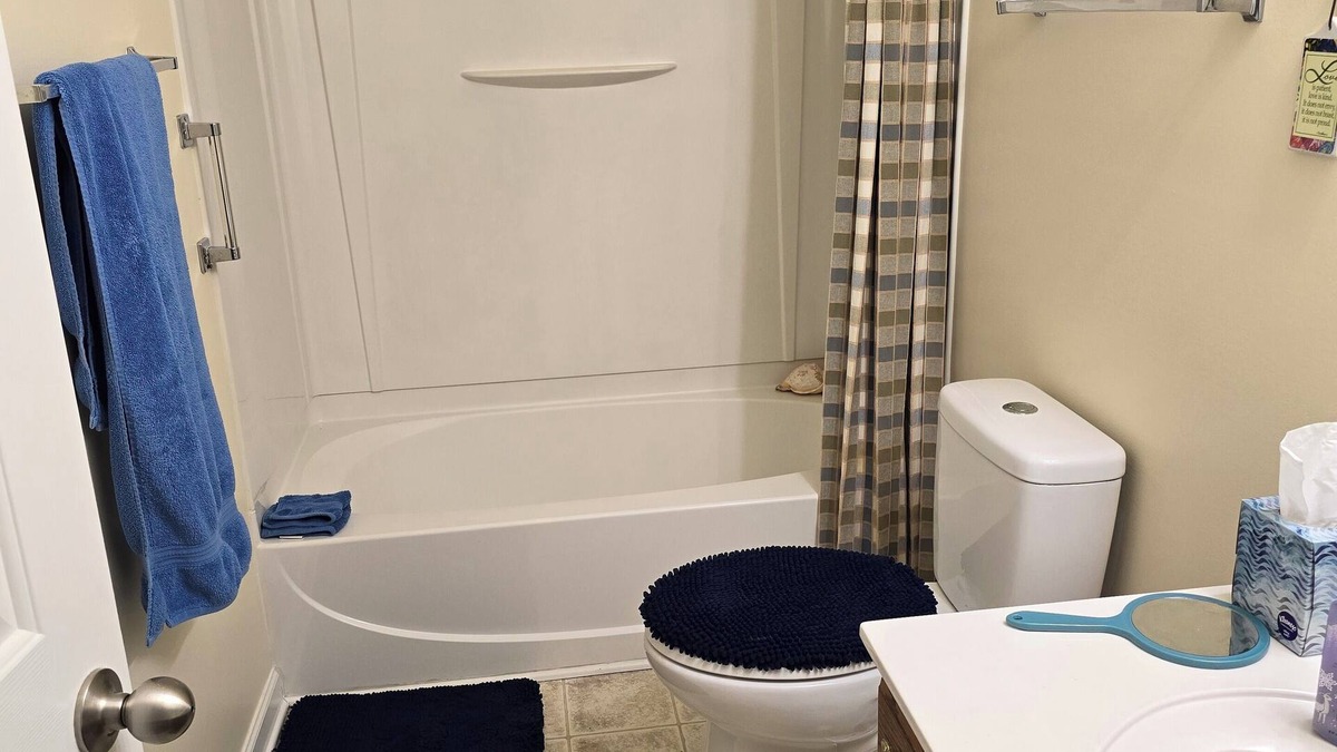 Whites Creek House | Nice quiet neighborhood, 5 min from Interstate 24 West and Interstate 65 South