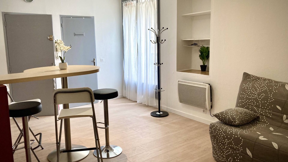 Centre Historique Apartment | Nice quiet studio in the city center