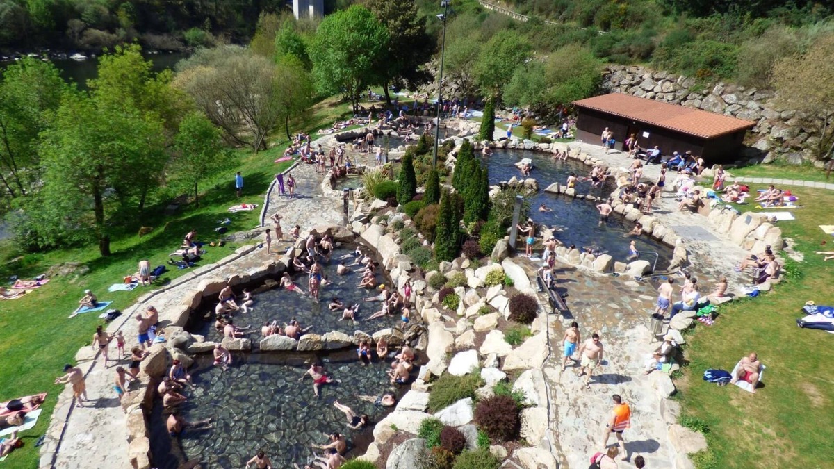 Reza House | Nice stone house in "El Balcón de Orense"