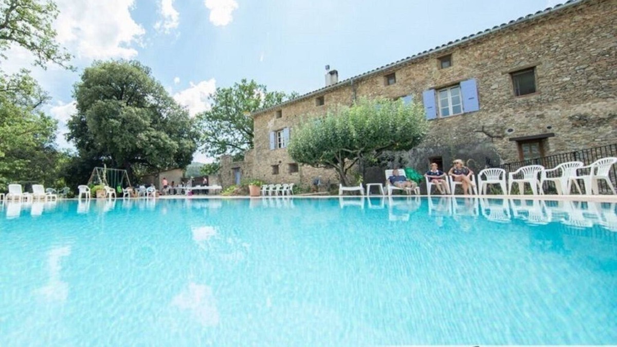 Signes Apartment | Nice studio 1 pool, terrace overlooking vineyards, quiet and comfortable