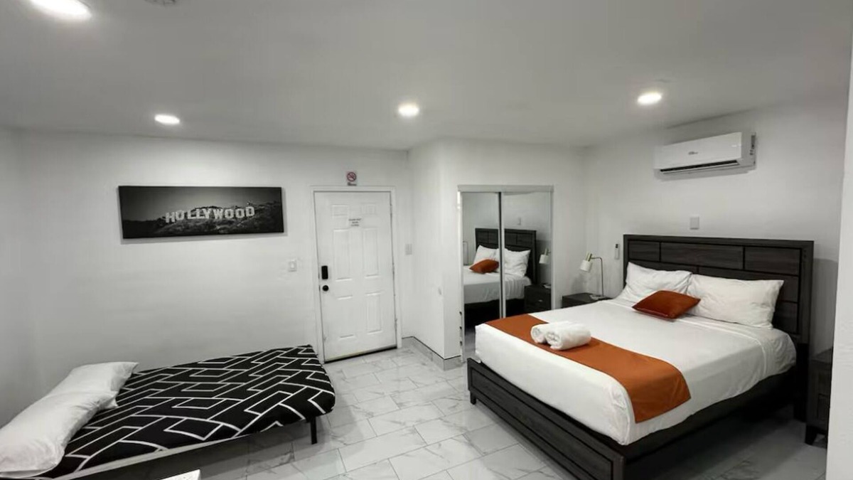 Rancho Oakey Apartment | Nice studio