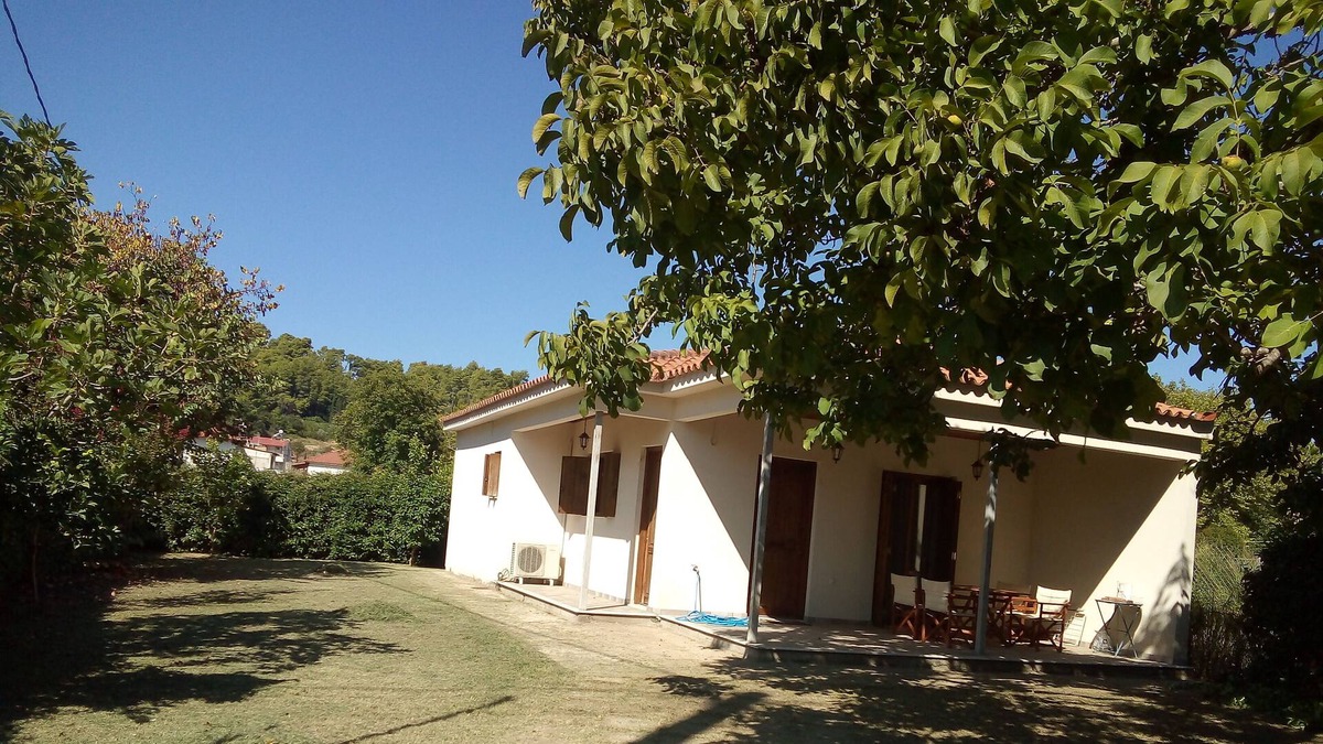 Archaia Olympia Cottage | Nice Villa with garden in Ancient Olympia, Greece