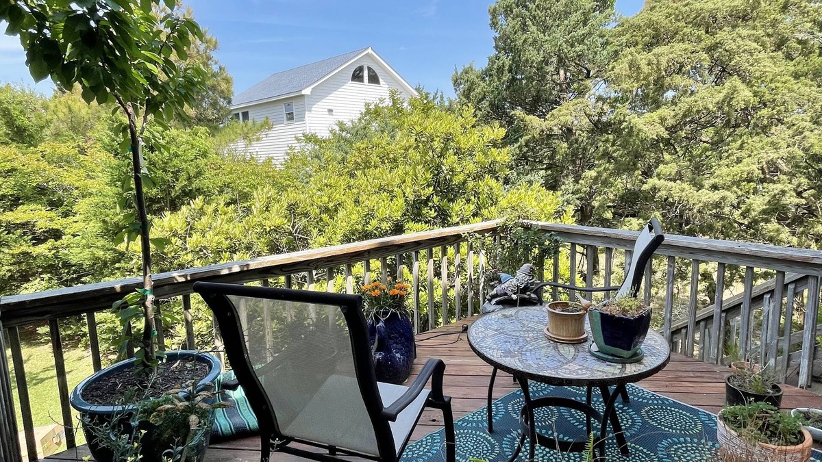 Ocracoke House | Nicely Secluded Home, Short Stays Allowed
