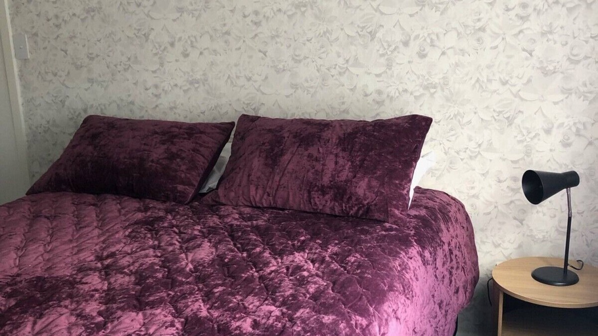 Matamata House | Nights on Broadway - House in beautiful vibrant Matamata.