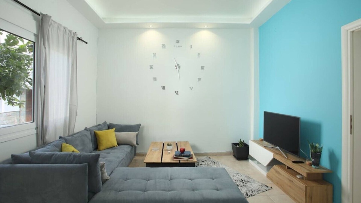 Nikaia-Agios Ioannis Rentis Apartment | Nikea apartments near Piraeus port and metro st I