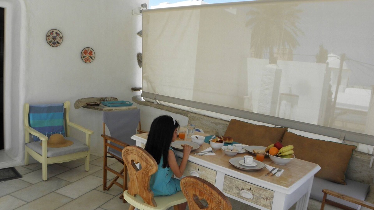 Glinado Apartment | Nikoletta's Nest/House with large veranda (4kms from Agia Anna,Plaka+Chora)