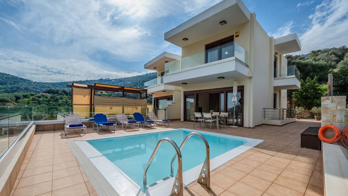Palaiokastro Villa | Nikos Villa in Palaiokastro near the beach and taverns